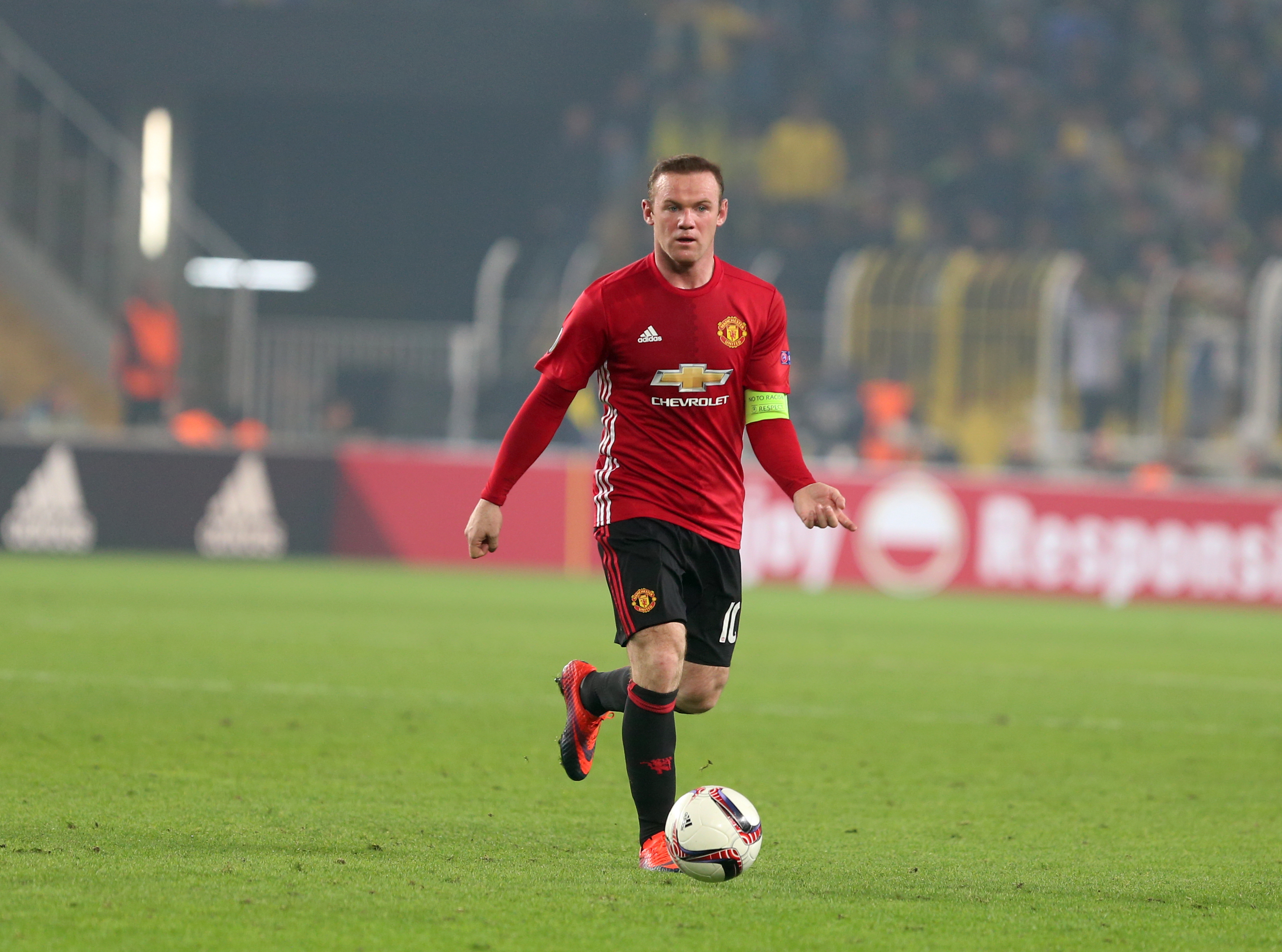Wayne Rooney makes history as youngest scorer in league.