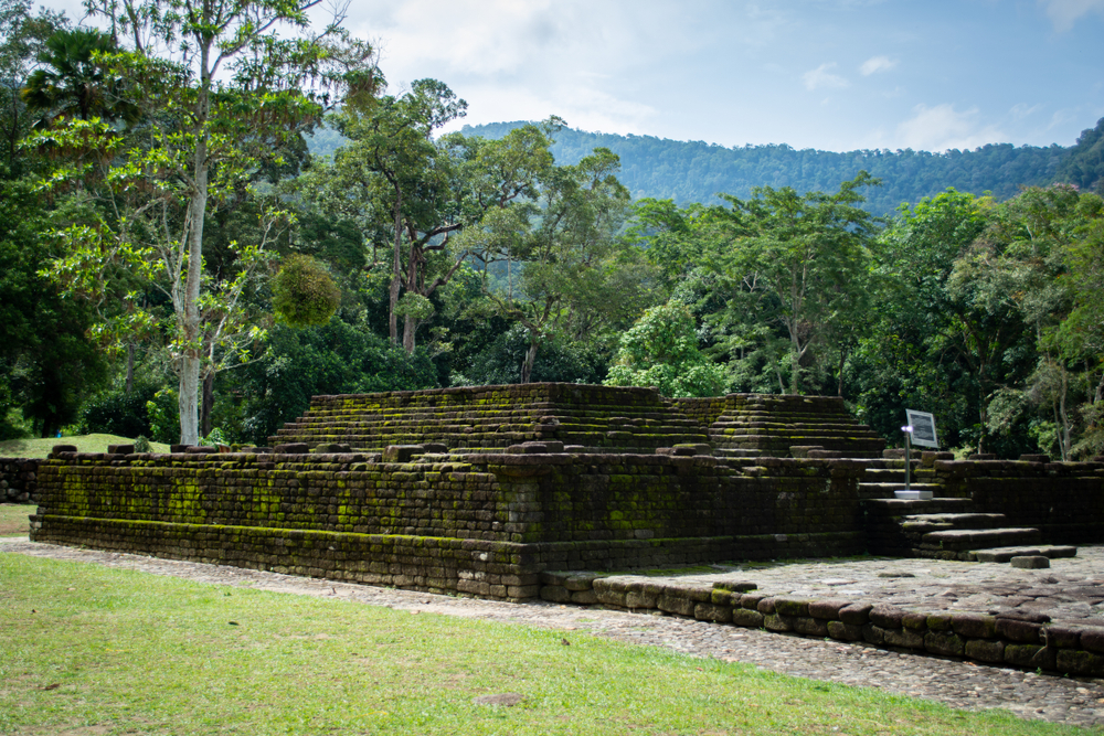Construction of Bujang Valley temple complex highlights Hindu-Buddhist heritage.